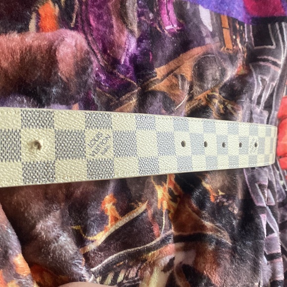 light cream and navy blue Louis vuitton paris belt with gold LV belt buckle - Picture 8 of 10